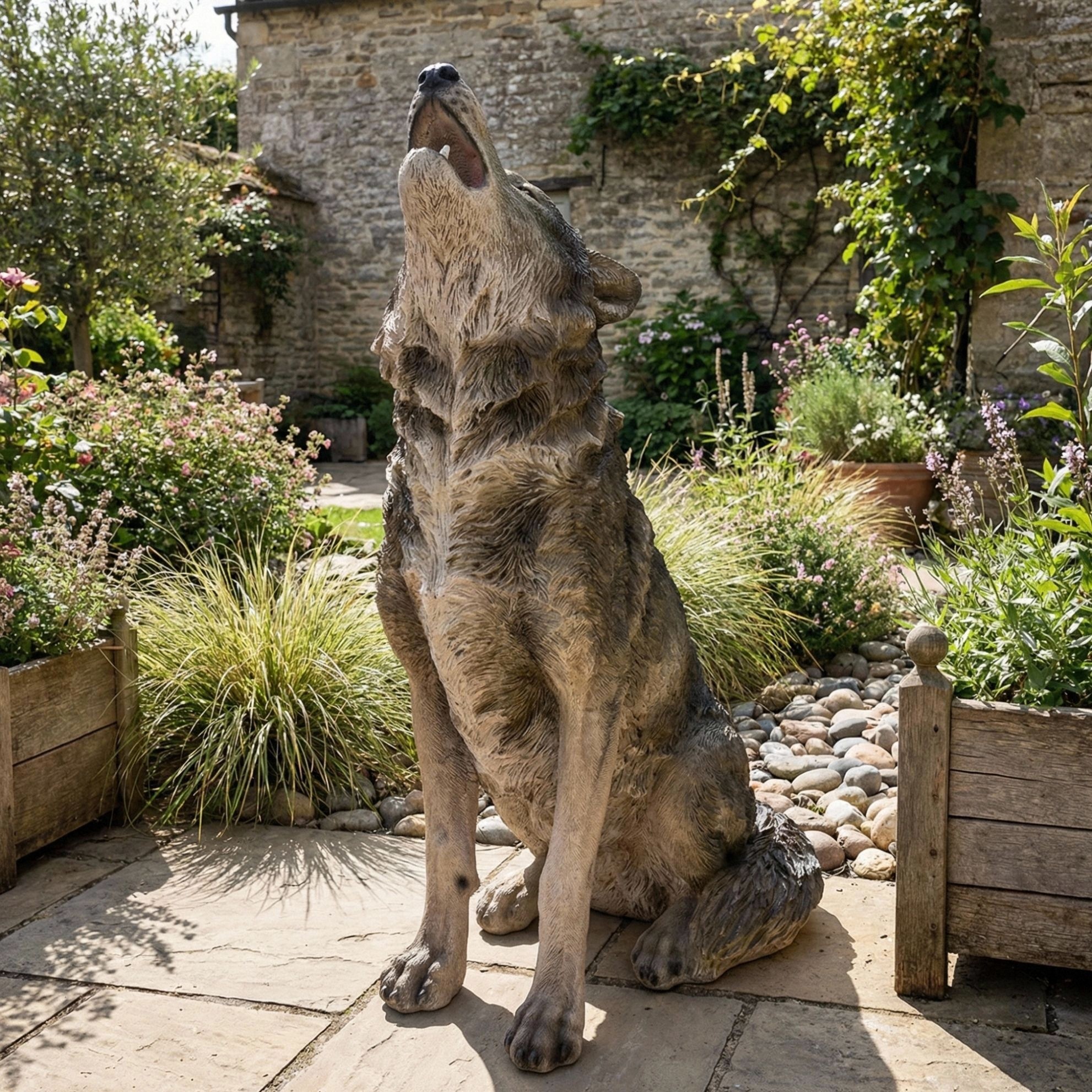 Wolf Garden Statue