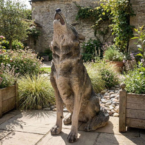 Wolf Garden Statue